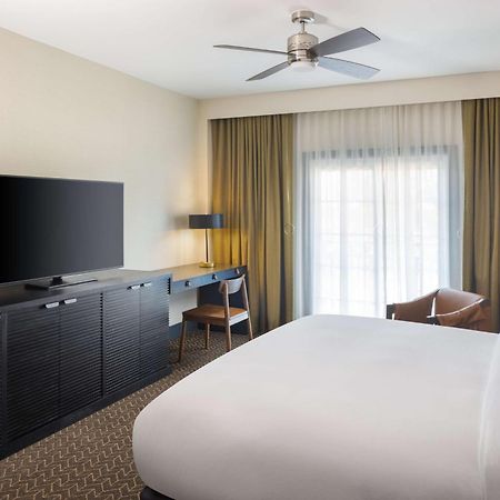 Doubletree Suites By Hilton Lexington Buitenkant foto