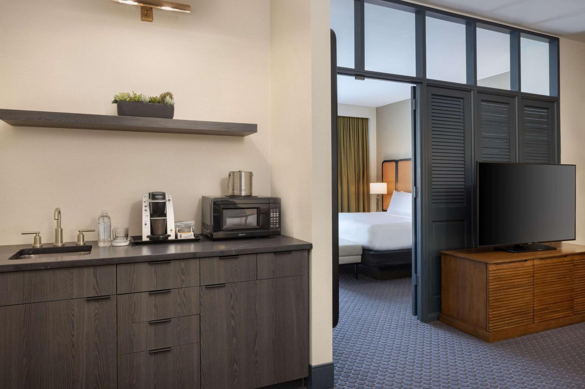 Doubletree Suites By Hilton Lexington Buitenkant foto