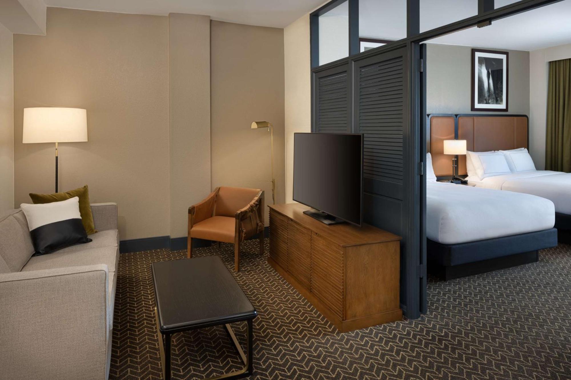 Doubletree Suites By Hilton Lexington Buitenkant foto