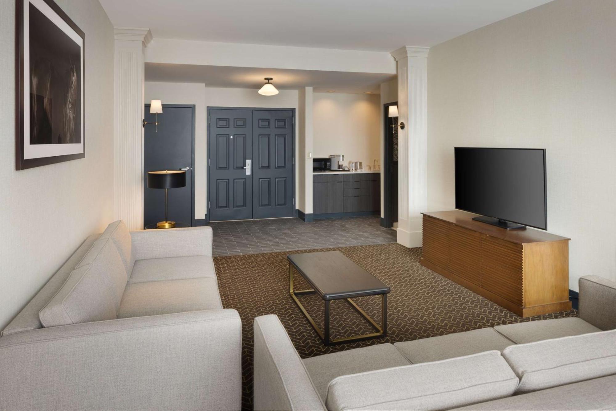 Doubletree Suites By Hilton Lexington Buitenkant foto