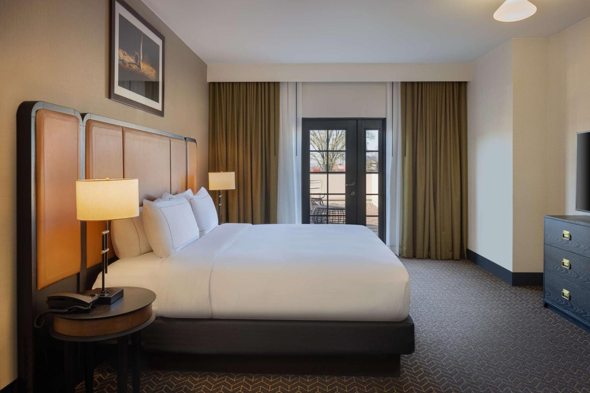 Doubletree Suites By Hilton Lexington Buitenkant foto