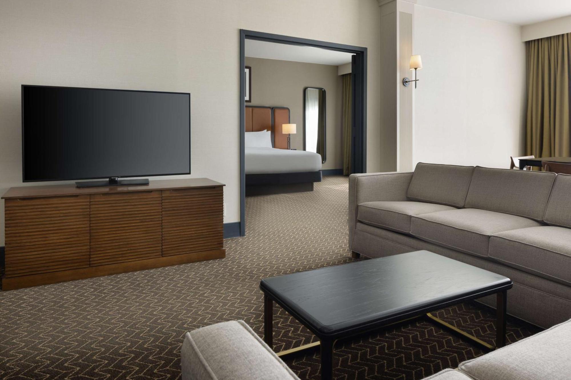 Doubletree Suites By Hilton Lexington Buitenkant foto