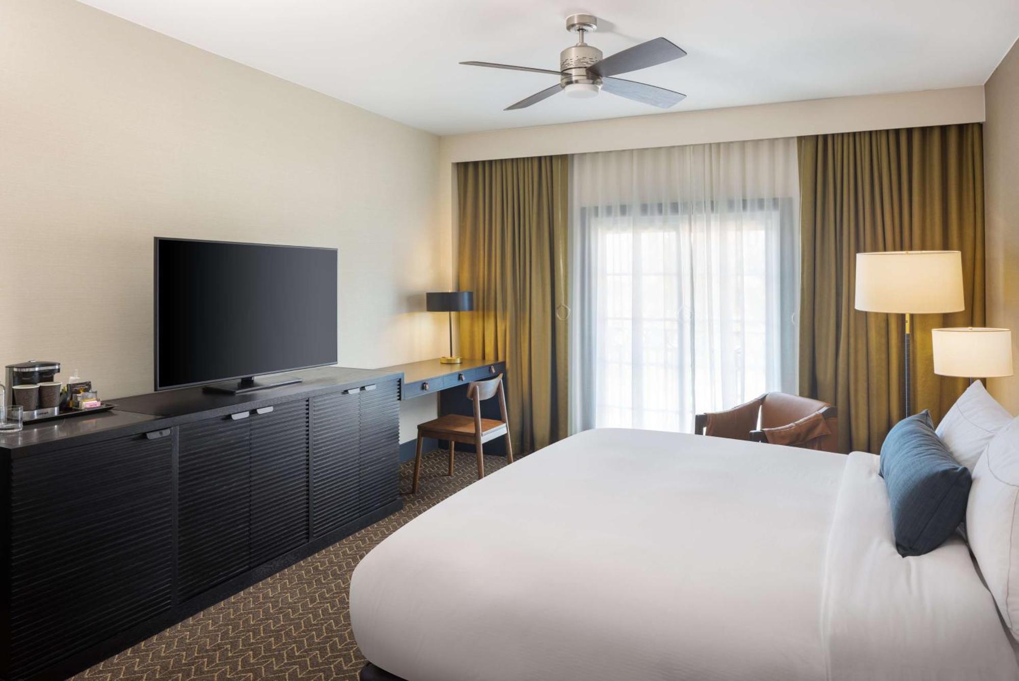 Doubletree Suites By Hilton Lexington Buitenkant foto