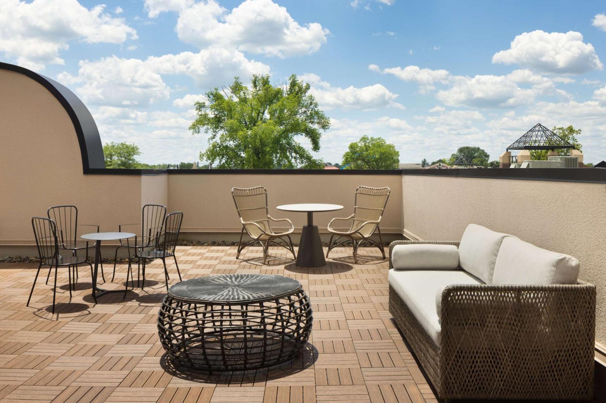Doubletree Suites By Hilton Lexington Buitenkant foto