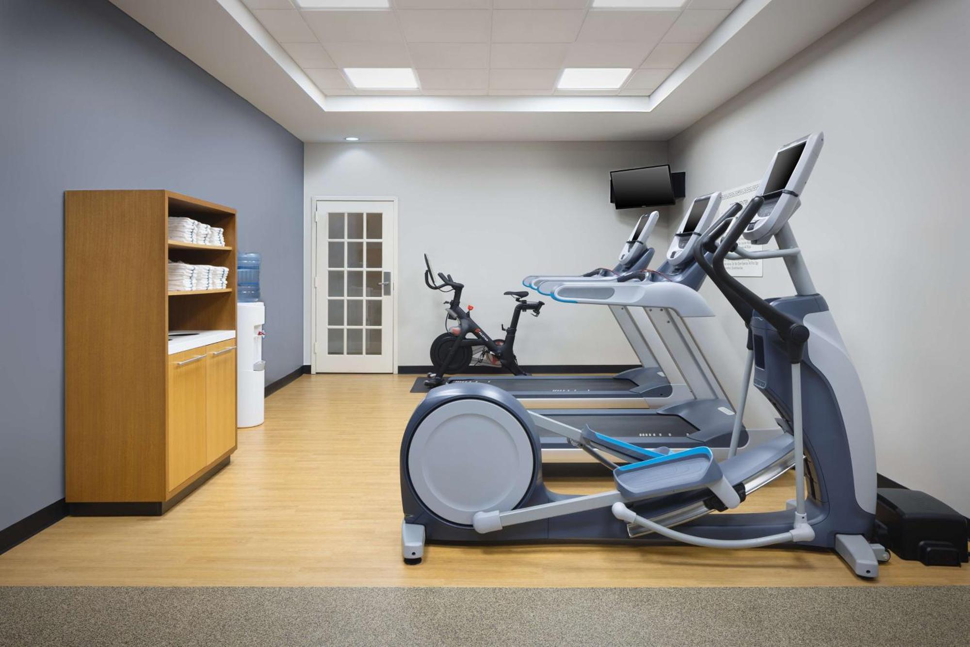 Doubletree Suites By Hilton Lexington Buitenkant foto